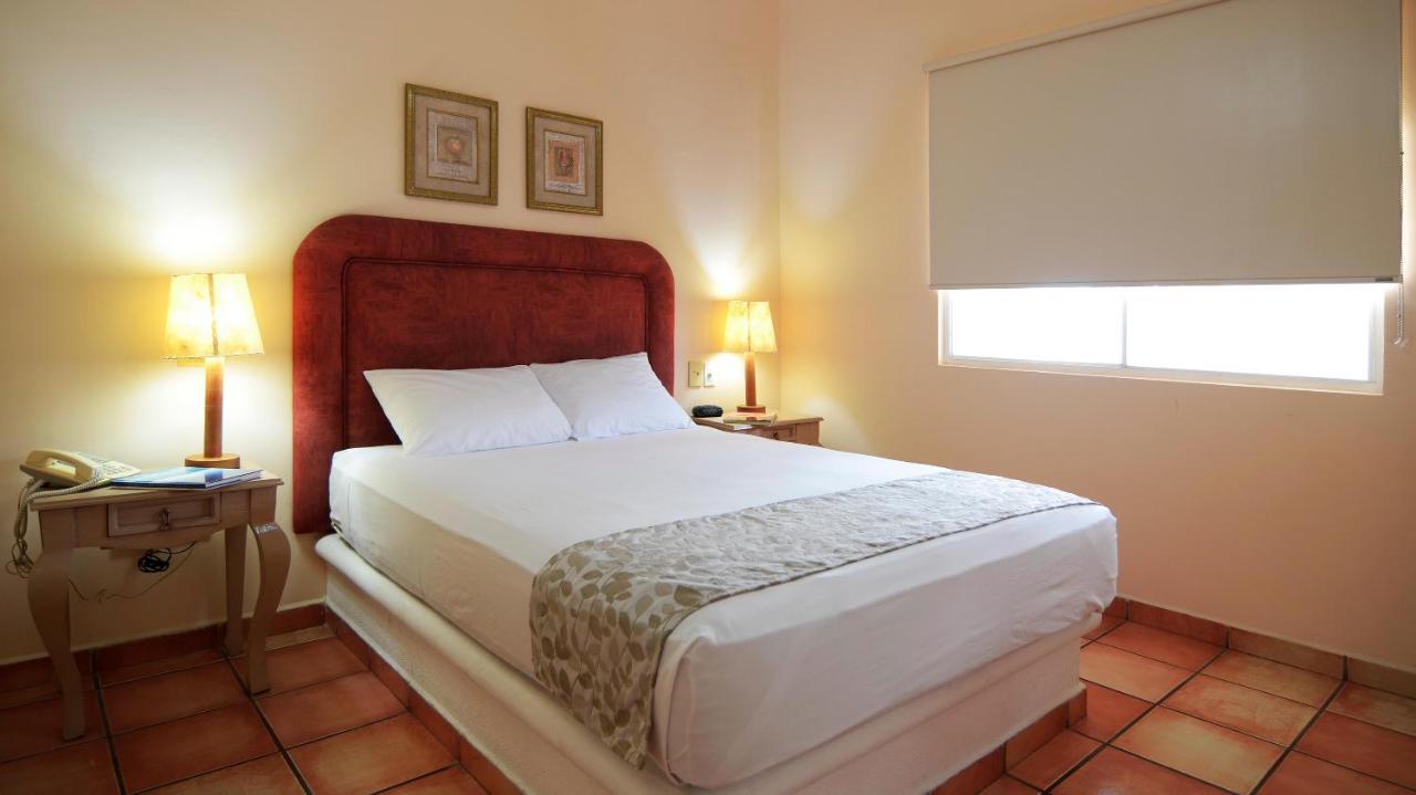 Suites Las Palmas San Jose del Cabo Exterior photo
